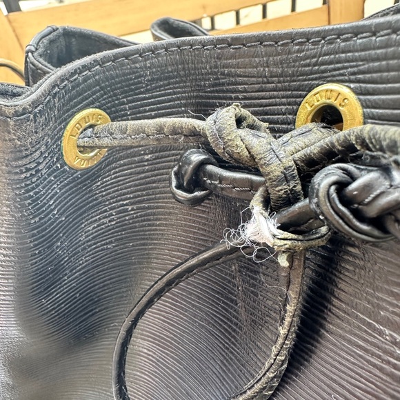 LOUIS VUITTON Epi Noe Shoulder Bag Black M44002 LV Auth 100845 - Picture 11 of 16